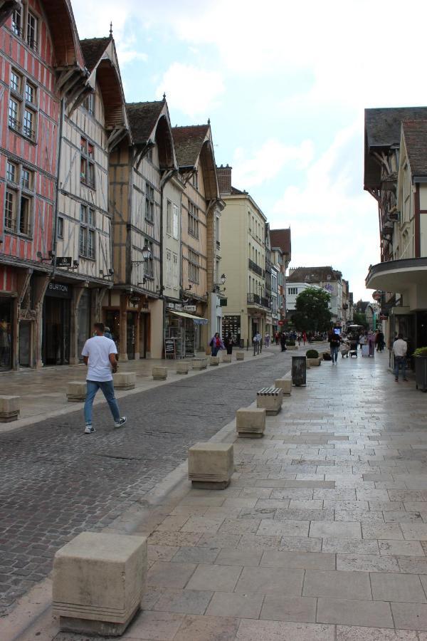 Appartamento Le Millesime 2 : Hyper Centre Troyes Esterno foto